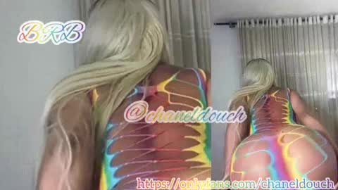 Snapshot of clermontt chatting on February 9, 1:56 pm clermontt online show from February 9, 1:56 pm