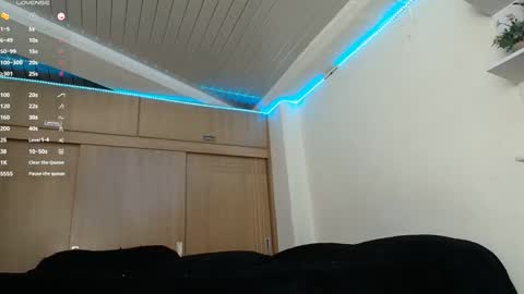 Snapshot of clermontt chatting on November 7, 10:48 am clermontt online show from November 7, 10:48 am