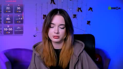 Snapshot of clery_shine chatting on February 3, 8:36 pm clery_shine online show from February 3, 8:36 pm