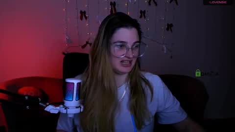 Snapshot of clery_shine chatting on February 4, 10:58 pm clery_shine online show from February 4, 10:58 pm