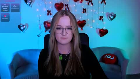 Snapshot of clery_shine chatting on February 27, 8:31 pm clery_shine online show from February 27, 8:31 pm