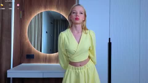 Aria online show from November 28, 3:25 pm