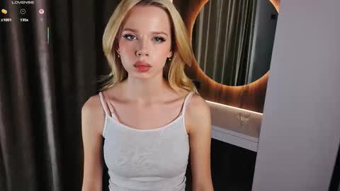 Aria online show from November 30, 3:16 pm