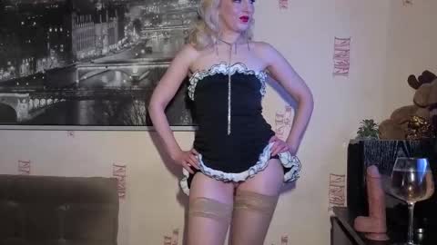 Clever Sexy online show from February 22, 6:06 pm