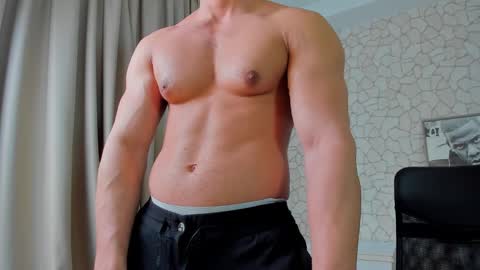 Snapshot of clintmasterss chatting on February 28, 6:54 am ClintMasterss online show from February 28, 6:54 am