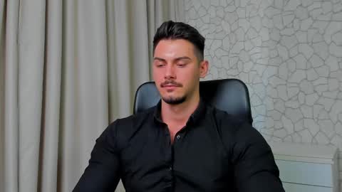 Snapshot of clintmasterss chatting on March 6, 9:47 am ClintMasterss online show from March 6, 9:47 am