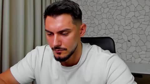 Snapshot of clintmasterss chatting on September 26, 4:38 am ClintMasterss online show from September 26, 4:38 am