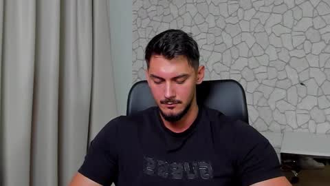 Snapshot of clintmasterss chatting on November 10, 5:39 am ClintMasterss online show from November 10, 5:39 am