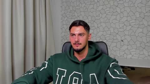 Snapshot of clintmasterss chatting on November 13, 4:44 am ClintMasterss online show from November 13, 4:44 am