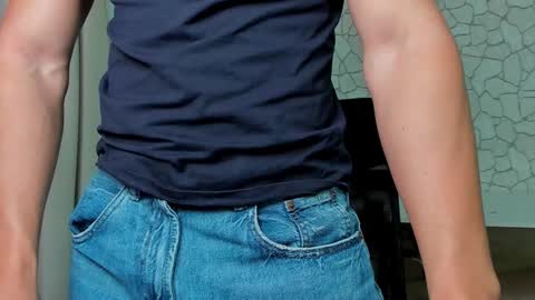 Snapshot of clintmasterss chatting on November 14, 6:23 am ClintMasterss online show from November 14, 6:23 am