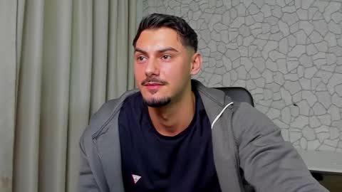 Snapshot of clintmasterss chatting on December 14, 6:08 am ClintMasterss online show from December 14, 6:08 am