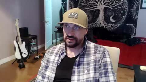 Snapshot of clintwood12 chatting on May 27, 4:37 pm chad online show from May 27, 4:37 pm