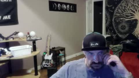 Snapshot of clintwood12 chatting on June 8, 2:56 am chad online show from June 8, 2:56 am