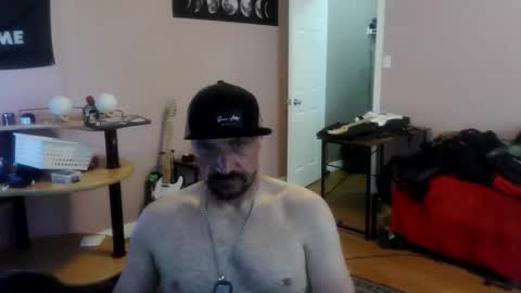 Snapshot of clintwood12 chatting on June 8, 4:18 pm chad online show from June 8, 4:18 pm