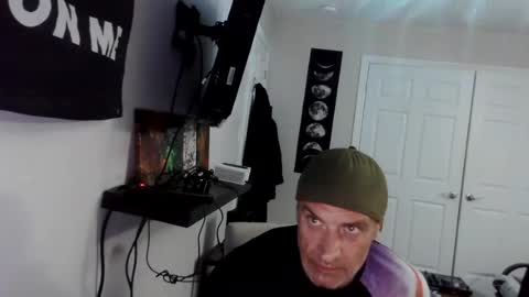 Snapshot of clintwood12 chatting on June 14, 2:35 am chad online show from June 14, 2:35 am