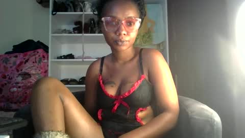clittyxcandy online show from February 26, 7:31 am