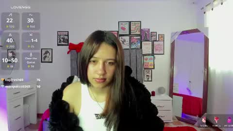 Snapshot of cloe_7 chatting on June 30, 3:35 pm cloe_7 online show from June 30, 3:35 pm