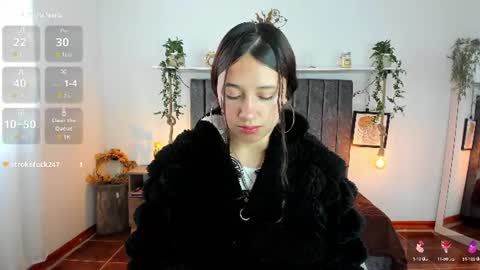 Snapshot of cloe_7 chatting on July 15, 1:05 pm cloe_7 online show from July 15, 1:05 pm