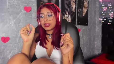 Snapshot of cloe__hills chatting on February 18, 6:04 pm Cloe online show from February 18, 6:04 pm