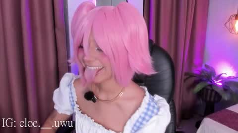 Snapshot of cloe__hills chatting on November 25, 12:16 pm Cloe online show from November 25, 12:16 pm