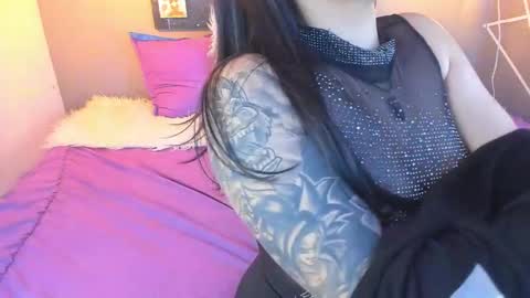 Snapshot of cloe_bridge chatting on February 9, 9:05 am Cloe Bridgee online show from February 9, 9:05 am