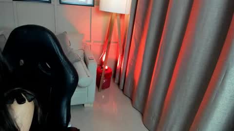 Snapshot of cloe_martinez_ chatting on January 6, 3:43 am Cloe online show from January 6, 3:43 am