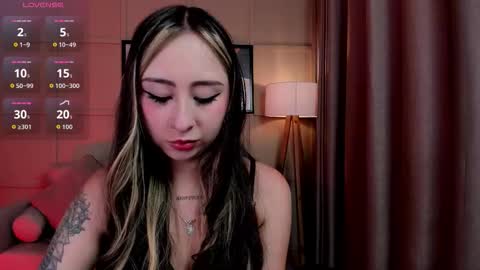 Snapshot of cloe_martinez_ chatting on February 13, 5:47 am Cloe online show from February 13, 5:47 am