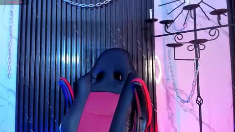 Cloe online show from December 21, 4:25 pm