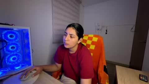 Snapshot of cloe_small08 chatting on July 16, 1:44 am cloe small online show from July 16, 1:44 am