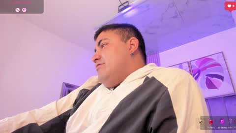 Cloe x Billy online show from April 18, 1:04 pm