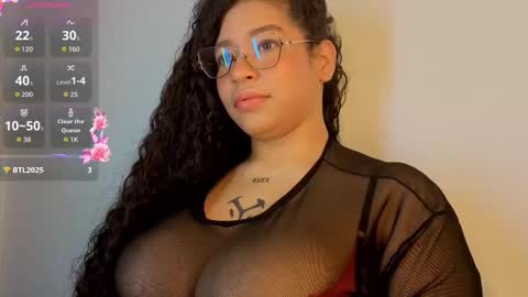 Snapshot of cloebunny_ chatting on February 7, 10:30 am Cloe Bunny online show from February 7, 10:30 am