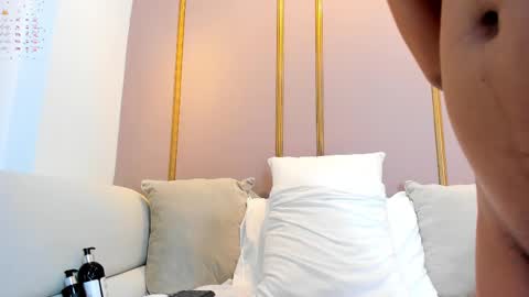 Snapshot of cloehap chatting on February 14, 3:47 pm Cloe online show from February 14, 3:47 pm