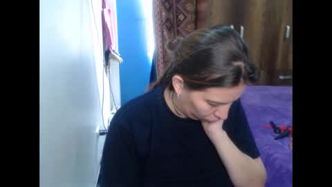 cloepregnant25 online show from February 2, 5:11 pm