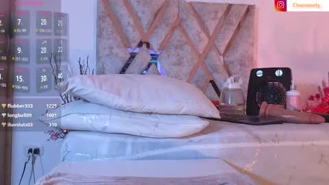 CLOE online show from November 2, 9:39 pm