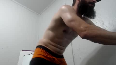 Maxxdieselx69 online show from June 2, 2:41 pm