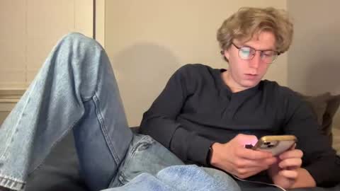 Clyde Austin online show from October 3, 2:30 am