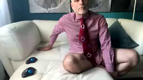 clydeninethousand online show from October 5, 6:28 pm