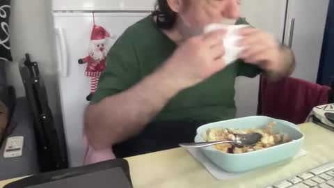 Snapshot of coach_karl chatting on December 21, 11:39 am Coach Karl Porn Star Tip me all the way to my next trip online show from December 21, 11:39 am