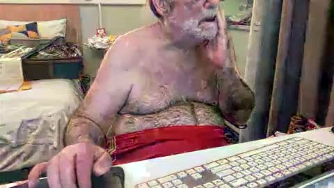 Snapshot of coach_karl chatting on January 9, 12:13 am Coach Karl Porn Star Tip me all the way to my next trip online show from January 9, 12:13 am