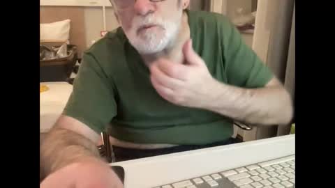 Snapshot of coach_karl chatting on January 16, 7:07 pm Coach Karl Porn Star Tip me all the way to my next trip online show from January 16, 7:07 pm