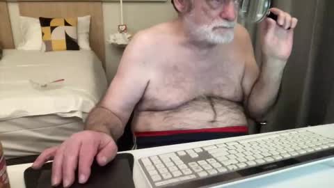 Snapshot of coach_karl chatting on February 7, 4:00 pm Coach Karl Porn Star Tip me all the way to my next trip online show from February 7, 4:00 pm