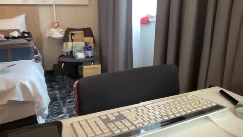 Snapshot of coach_karl chatting on February 17, 12:34 pm Coach Karl Porn Star Tip me all the way to my next trip online show from February 17, 12:34 pm