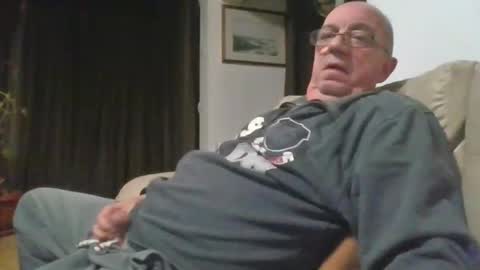 Snapshot of cock9635 chatting on January 1, 3:24 pm cock9635 online show from January 1, 3:24 pm