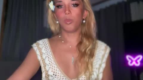 Snapshot of cockprincess_dianna chatting on November 24, 4:23 am PrincessDianna IslandGirl CUMSHOW in PVT and PASSWORDSHOW online show from November 24, 4:23 am