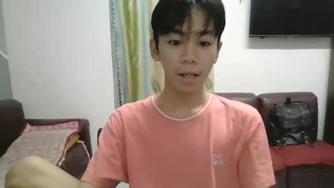 Snapshot of cococumtw chatting on April 12, 6:24 pm blgdick koi online show from April 12, 6:24 pm