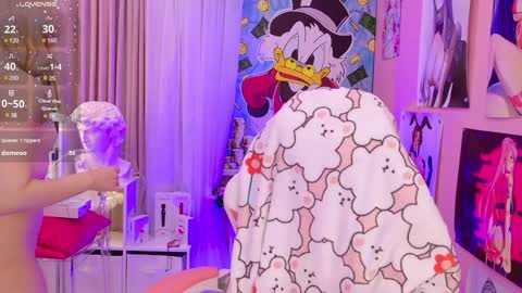 Mia online show from December 11, 12:23 am