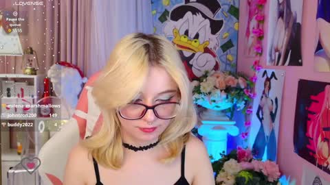 Mia online show from December 21, 12:20 am