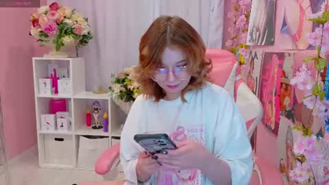 Snapshot of coconut_mia chatting on June 24, 3:00 pm Mia online show from June 24, 3:00 pm