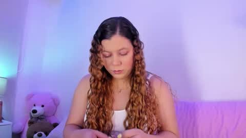 Snapshot of cofee_dreams chatting on April 18, 7:29 pm Coffee Dreams online show from April 18, 7:29 pm