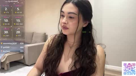 Yumi online show from June 2, 2:02 am